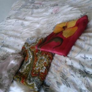 Beautiful dressing scarves